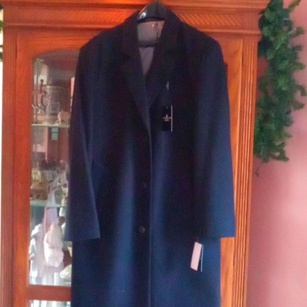 Brand new London Fog Signature overcoat. Navy wool, size 40 regular.